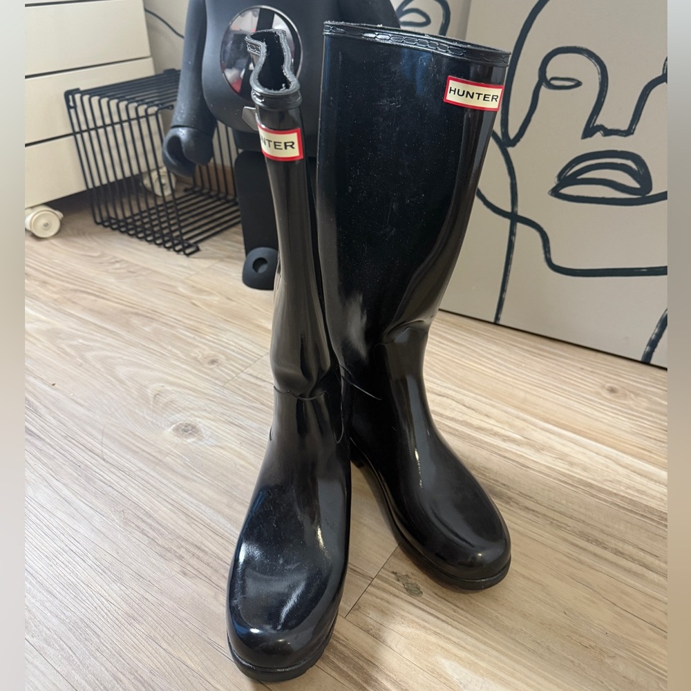 Hunter Black Rubber Sole Boots